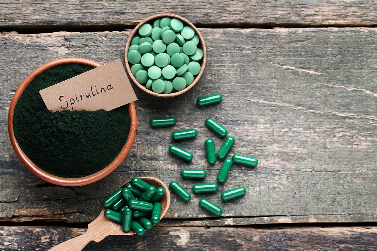 Spirulina Anwendung, Einnahme und Dosierung leicht gemacht